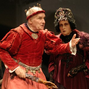 Michel Bouquet et Juliette Carré, dans "Le roi se meurt" de Ionesco