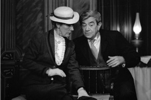 Nicolas bataille et Simone Mozet, dans "La cantatrice chauve" de Ionesco.